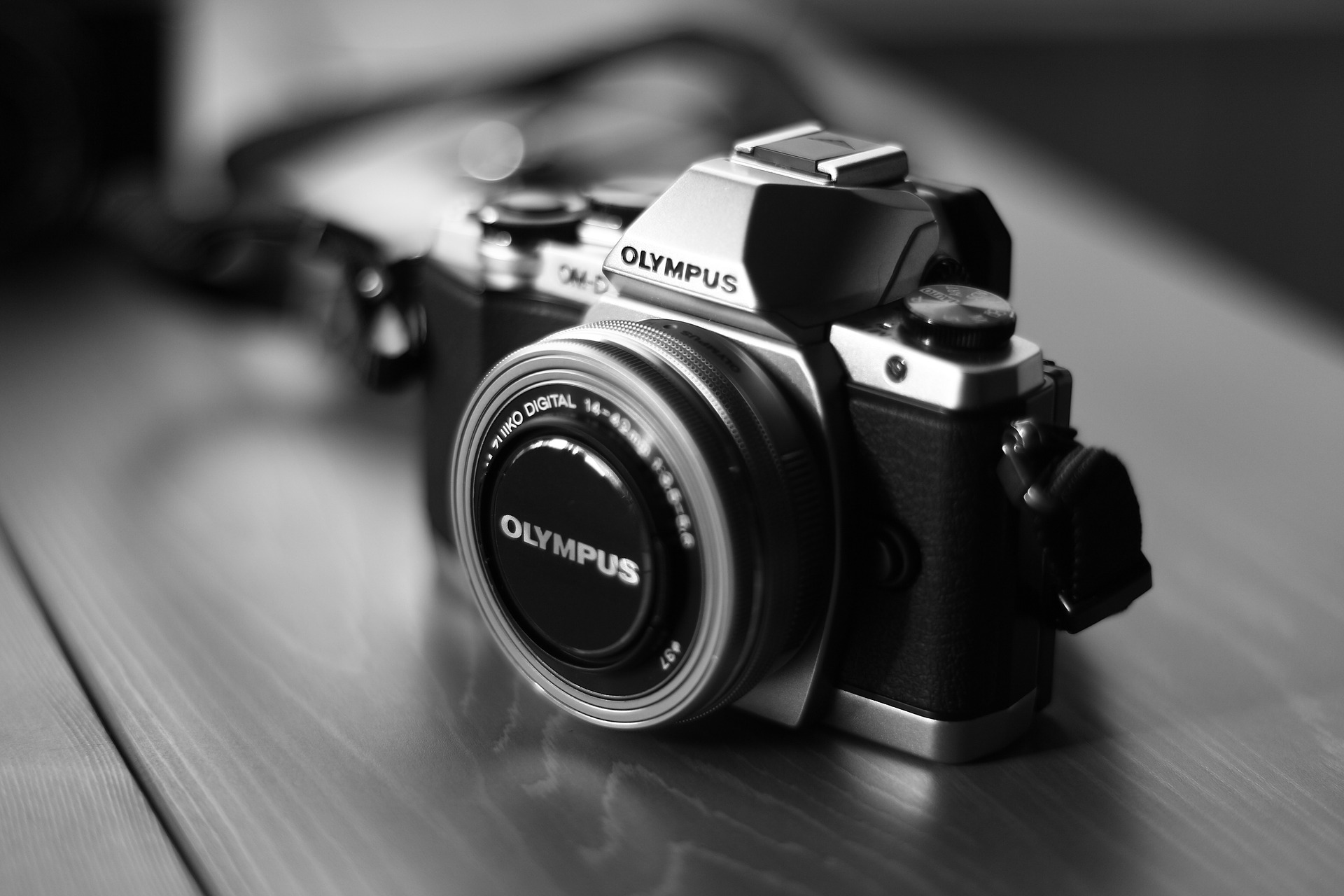camera-541213_1920